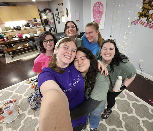 φμ sisters in lodge